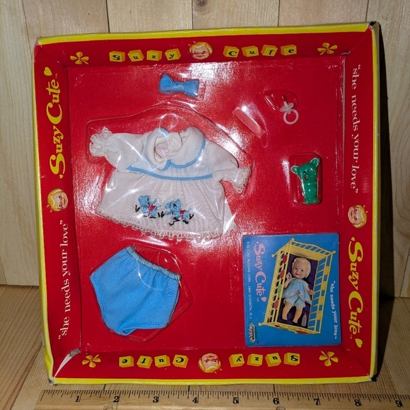 Suzy Cute Doll Outfit Set Sealed 1964 - Picture 1 of 9